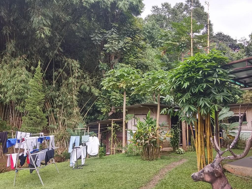 Homestay Triniti Лембанг Экстерьер фото