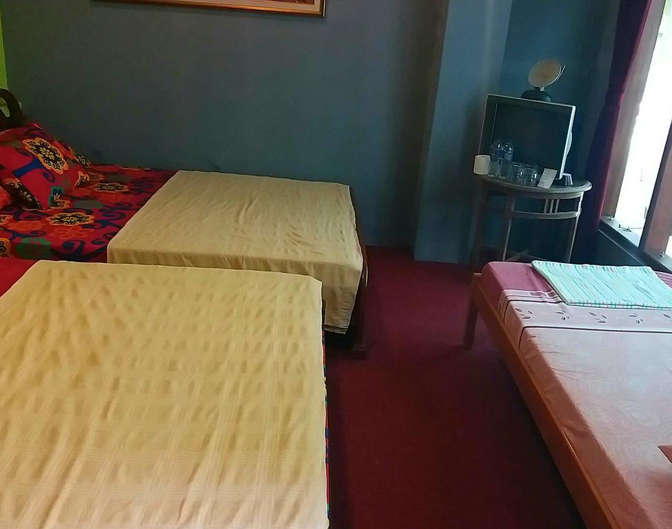 Homestay Triniti Лембанг Экстерьер фото