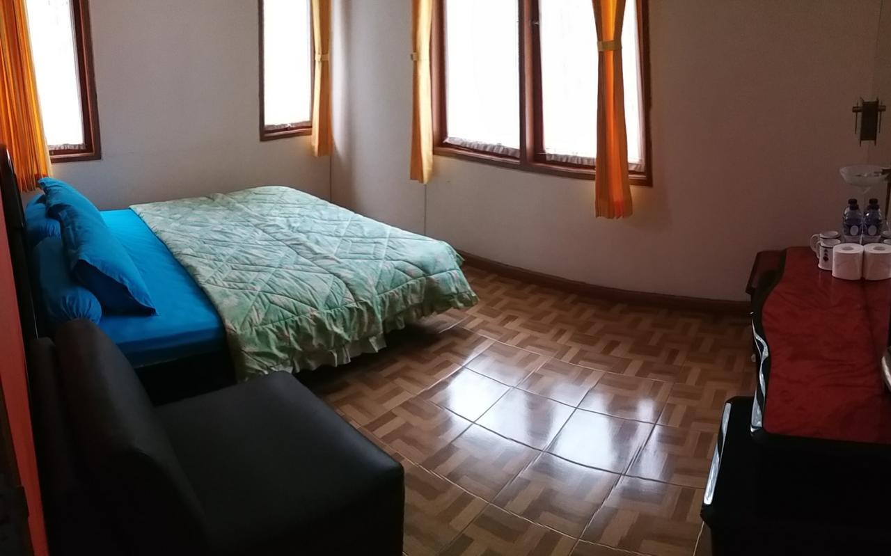 Homestay Triniti Лембанг Экстерьер фото