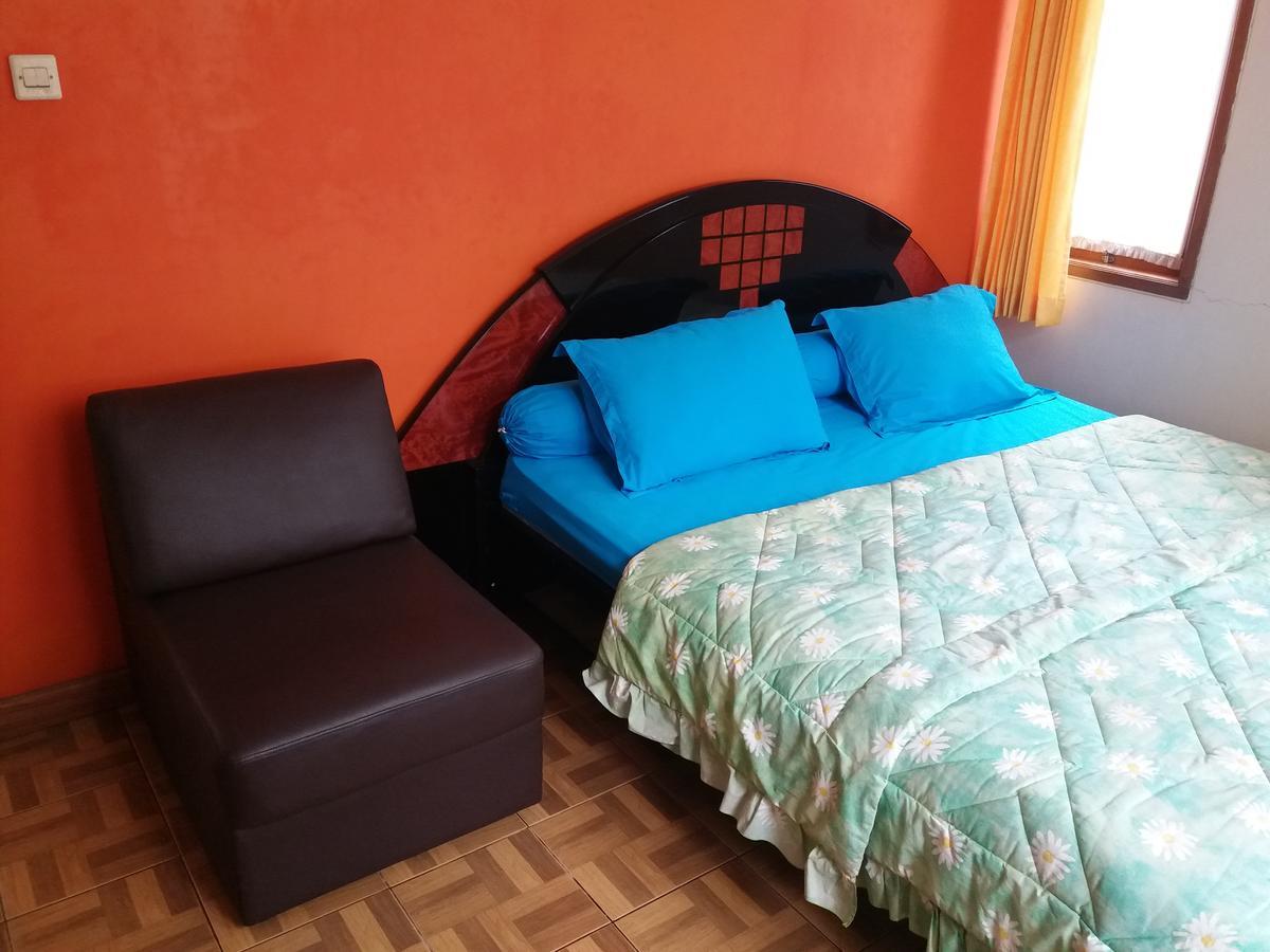 Homestay Triniti Лембанг Экстерьер фото